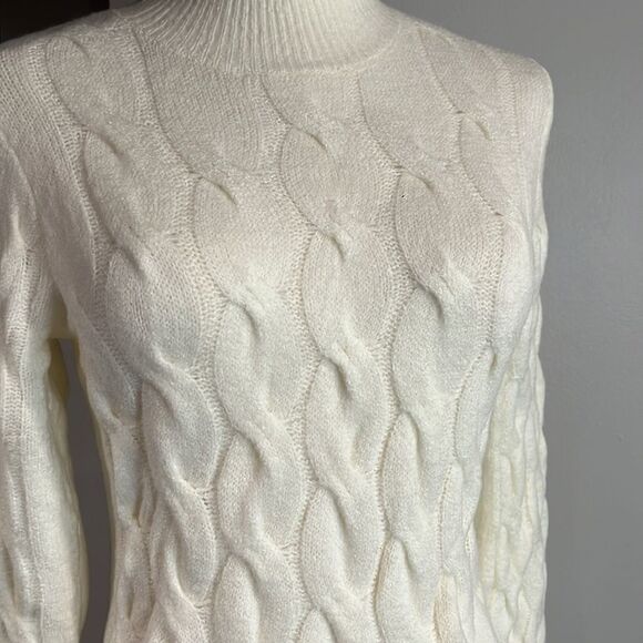 Pretty Little Thing NWT WHITE KNIT MAXI DRESS - small - Picture 6 of 10